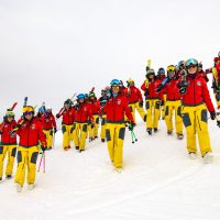 Foto gruppo Scuola Sci in fila